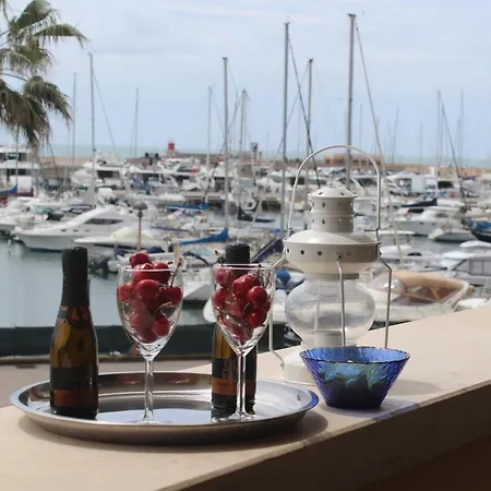 La Terrazza Sul Porto Apartment *